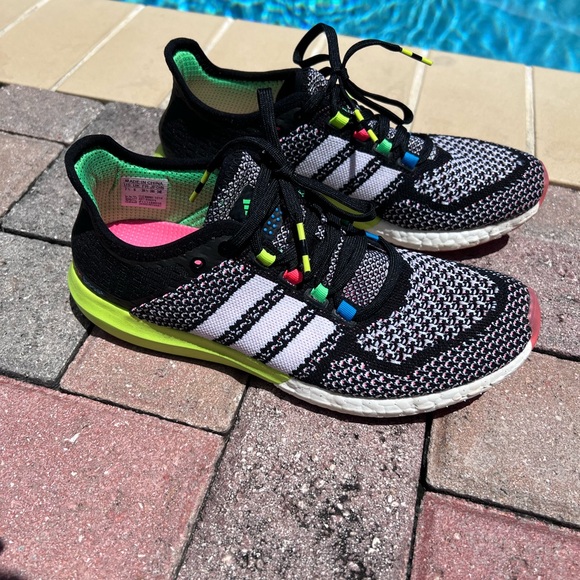 Woman’s Running shoes adidas Cosmic Boost Size 7.5 - Picture 2 of 4